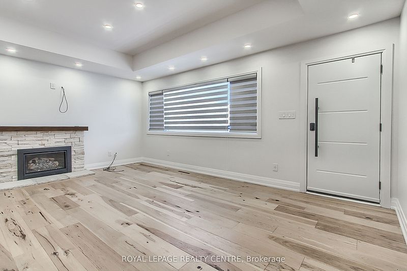 Mississauga House for rent - 3 Bedrooms — photo 2