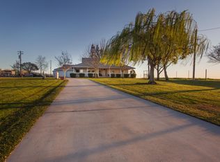 8443 Wamble Rd, Oakdale, CA 95361