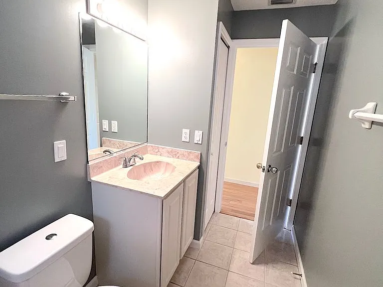 87 Rose Dr — Photo 46
