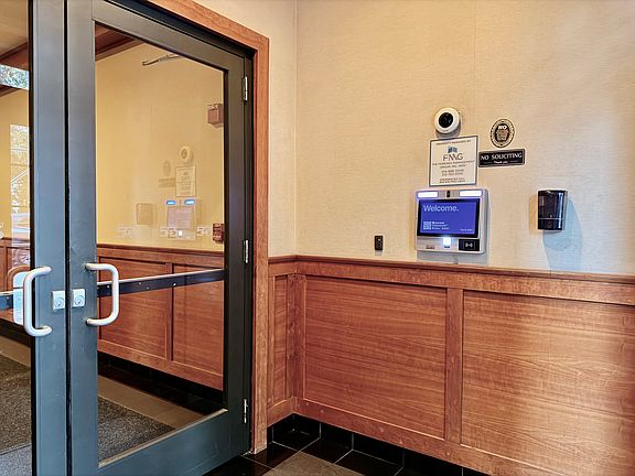 4th image of 543 Main St APT 714