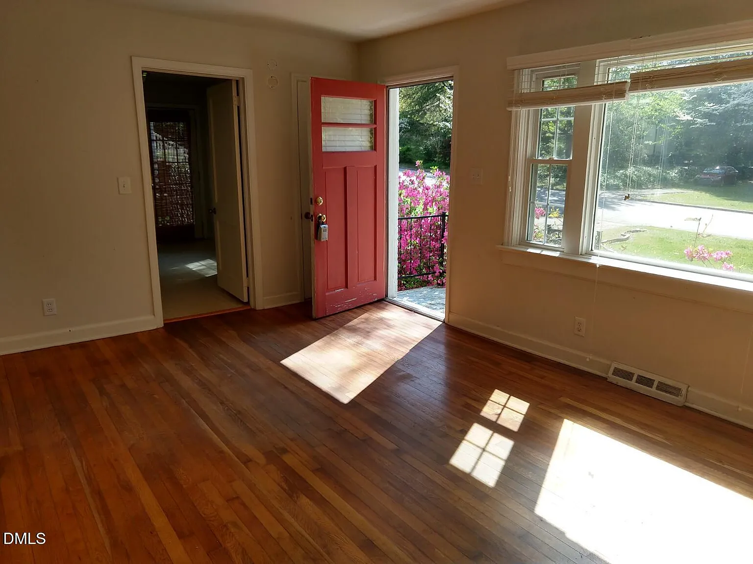 2 bed, 1.0 bath, $1,875 — Photo 2