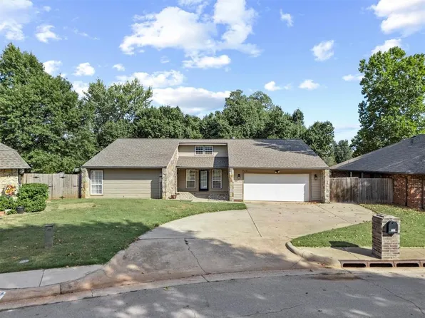 816 Woodbury Dr, Edmond, OK 73034