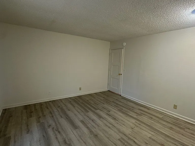 Evergreen Townhomes — Photo 15