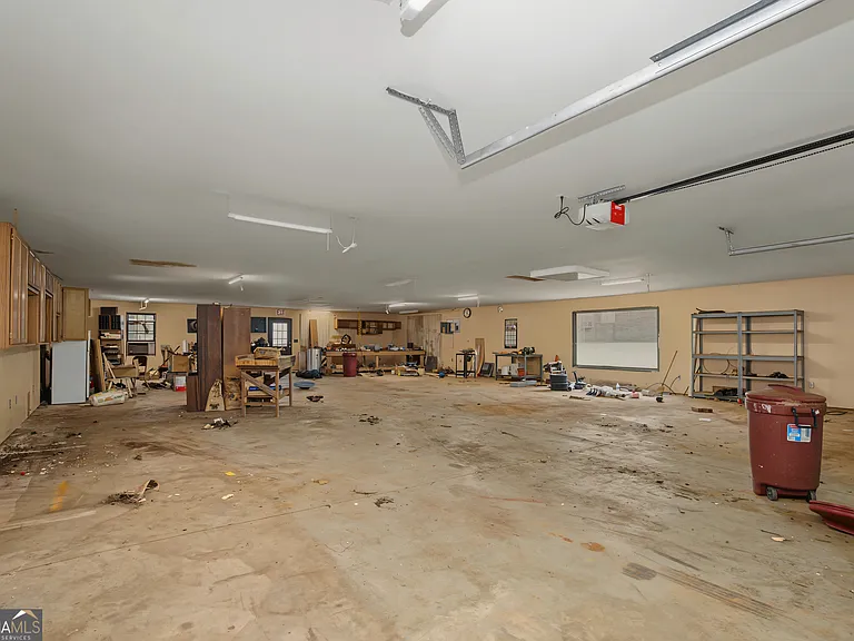 241 Busbin Rd — Photo 31