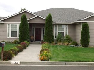 1952 Gemstone Dr, Walla Walla, WA 99362