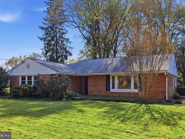 4508 Oak Hill Rd, Rockville, MD 20853