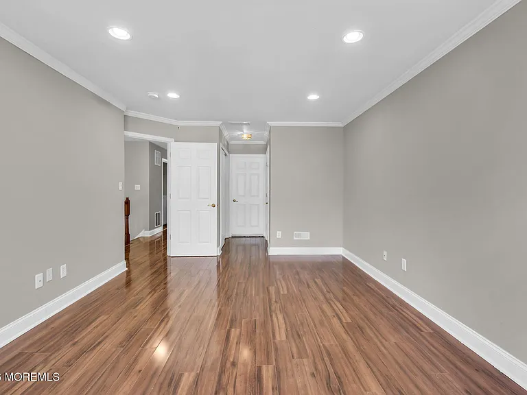 30 Brookfield Dr — Photo 14