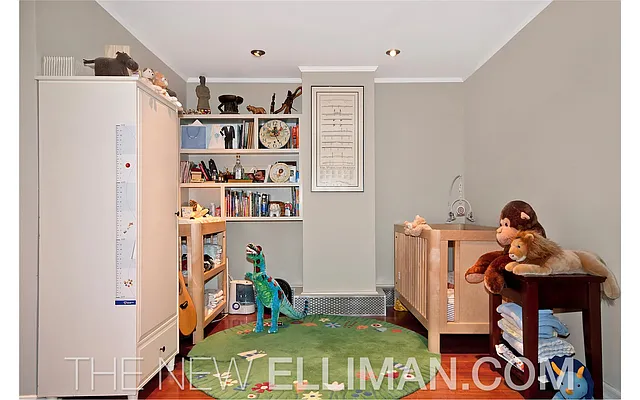 Sold by Douglas Elliman | media 14