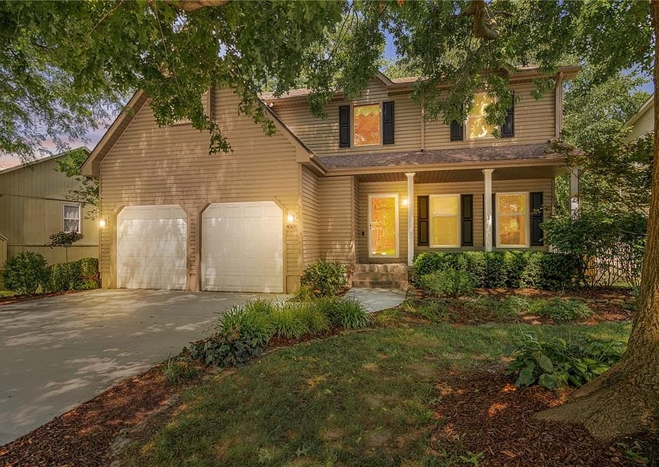1st image of 4508 NE Kingston Dr