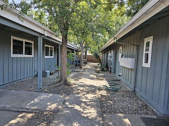 3rd image of 752 Bowles St #10