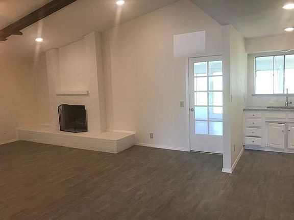 3rd image of 3700 Holland Dr #1