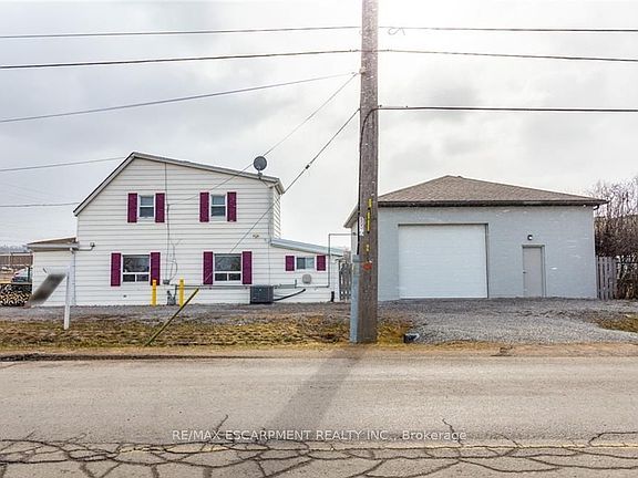 2nd image of 355 Jones Rd
