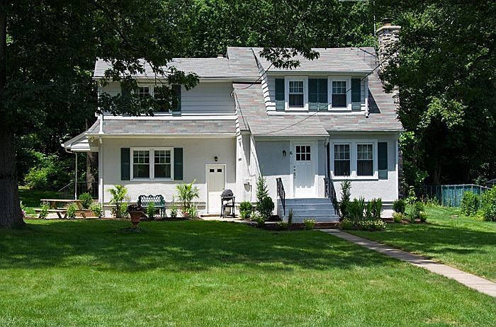 Shady Front Yard