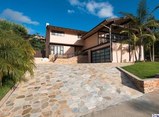 1132 Sweetbriar Dr, Glendale, CA 91206