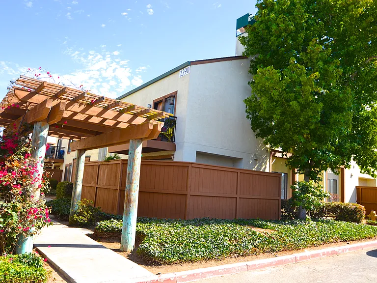 2436 N Main St #H — Photo 18