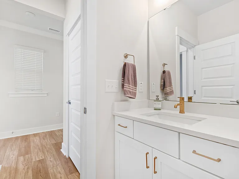 451 Wendover Pkwy — Photo 36
