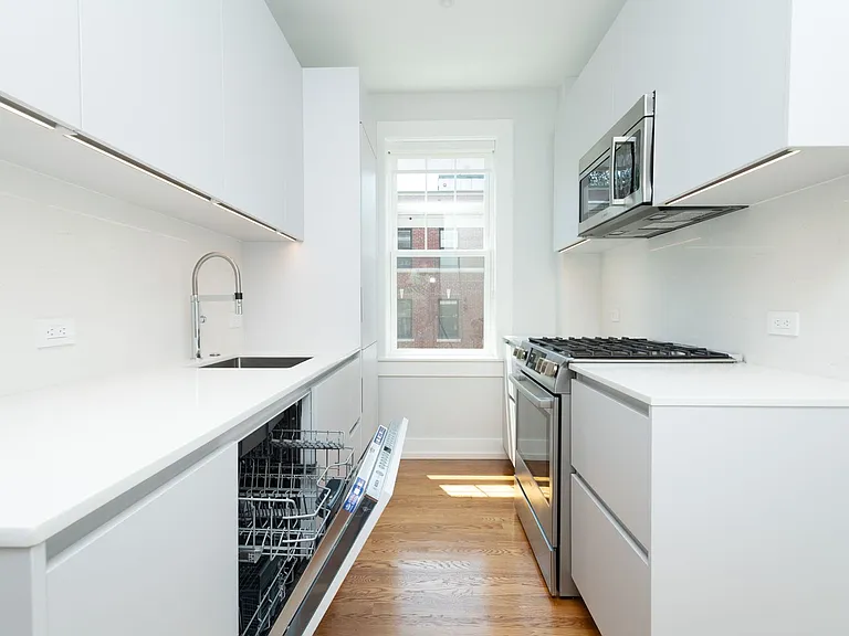 19 Forest St #34 — Photo 1