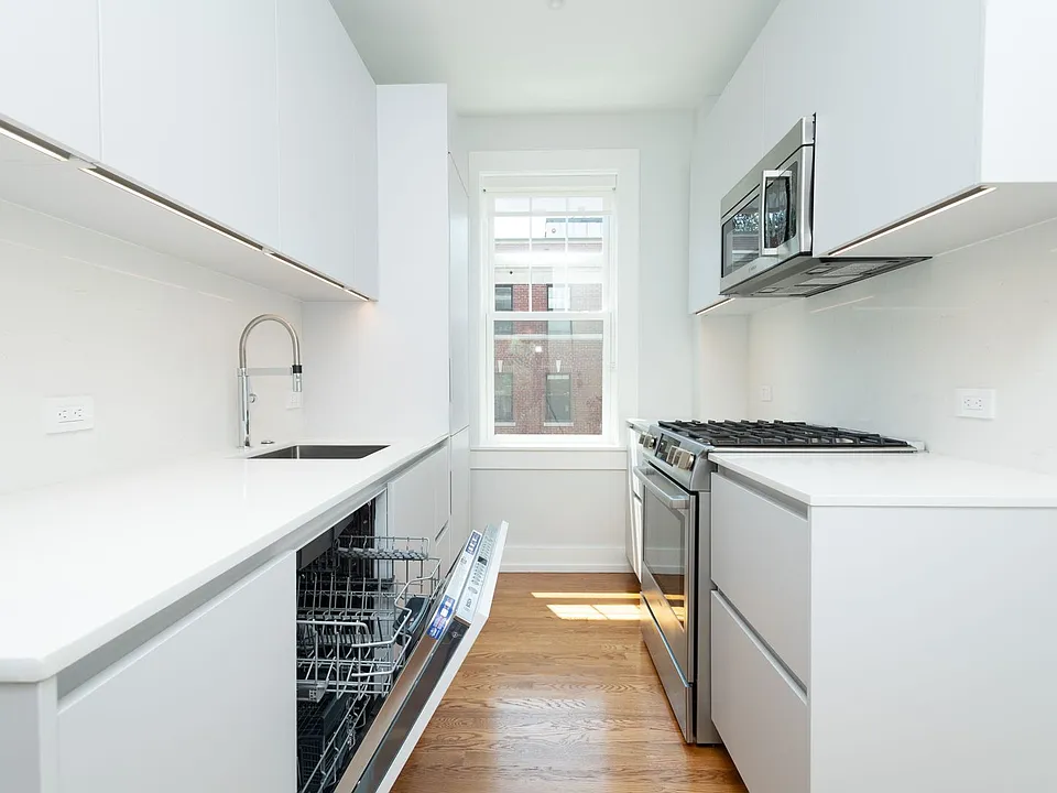 19 Forest St #34