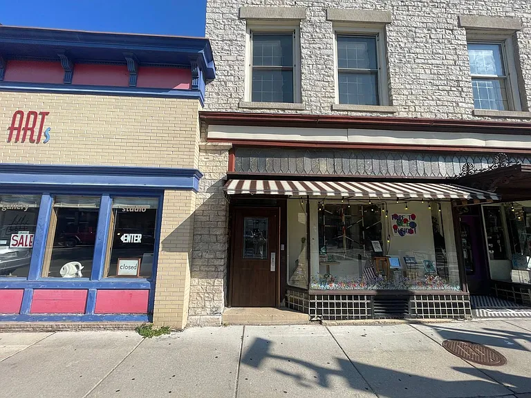 342-344 W. Main St (Commercial First Floor + 7 Apartments) — Photo 11
