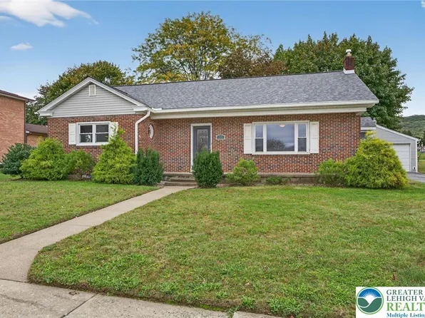 38 Cedar St, Macungie, PA 18062