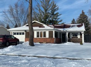 224 Plainview Dr, Bolingbrook, IL 60440