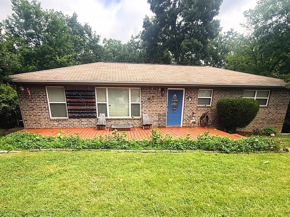 2nd image of 3519 Claremont Ave