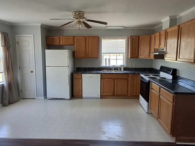 1162 Highway 58 S — Photo 2