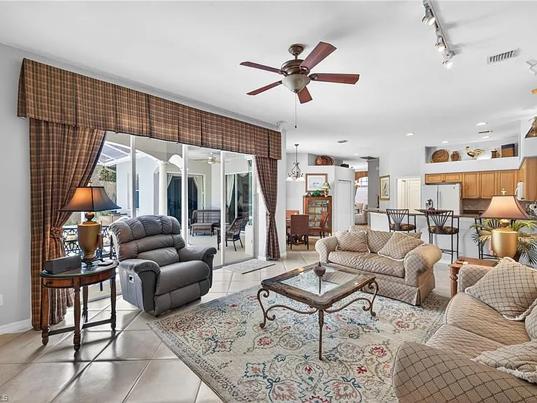 9550 Cedar Creek Dr — Photo 13