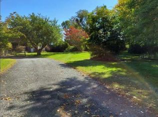 911 East Rd, Tiverton, RI 02878