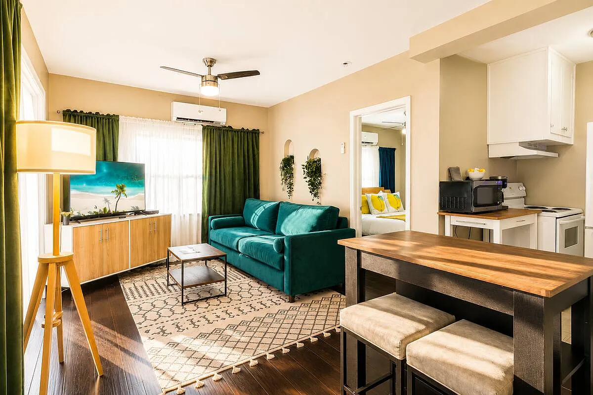 1 bed, 650 sqft, $2,800 — Photo 1