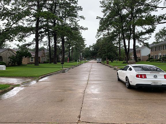4th image of 10803 Archmont Dr