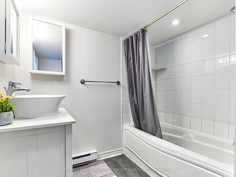 207 Bayview Heights Dr #LOWER — Photo 12