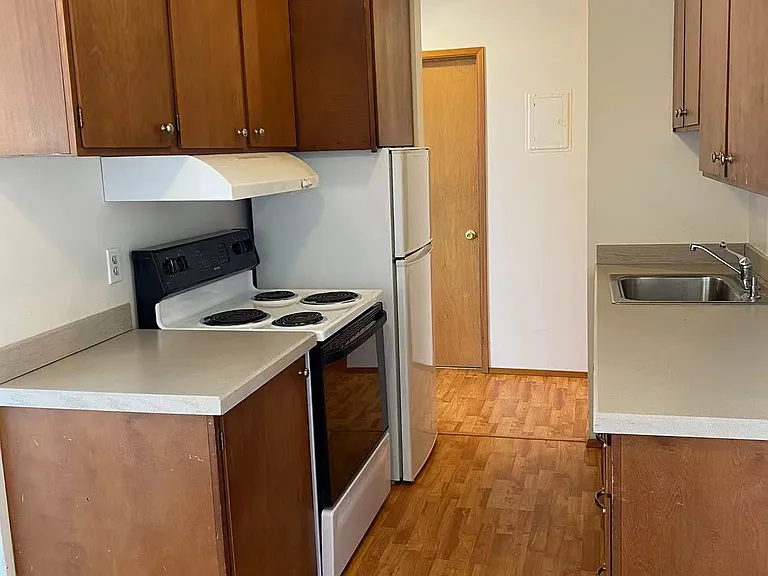 Unit 412 Kitchen
