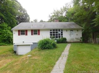29 Daniel Blvd, Bloomfield, CT 06002