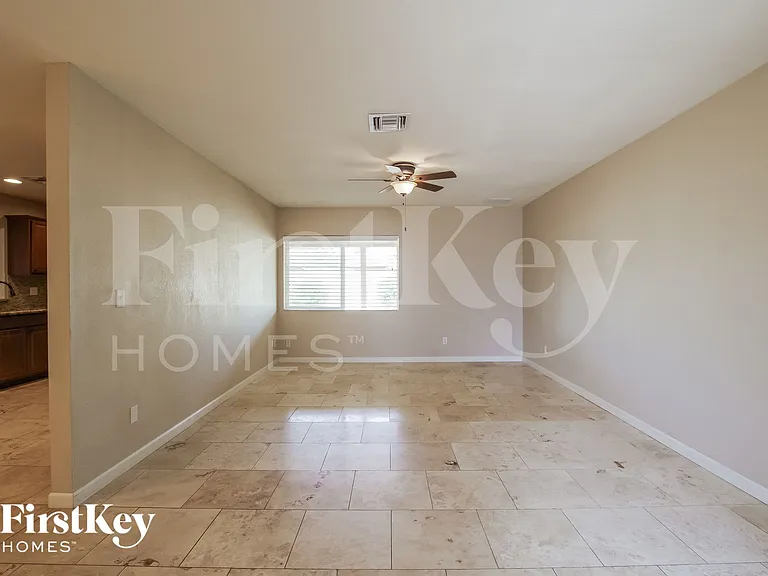 4134 E Campo Bello Dr — Photo 3