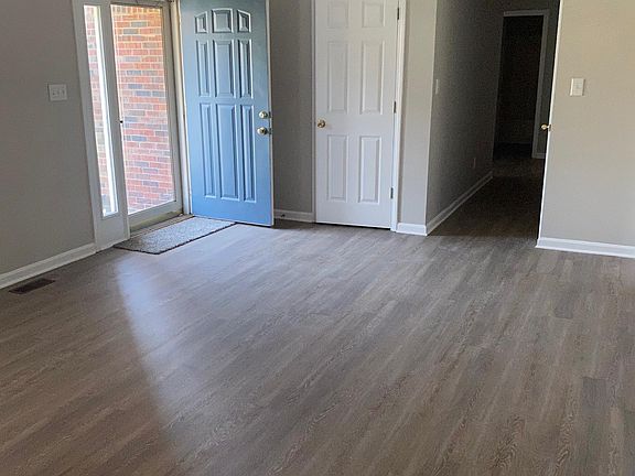 3rd image of 6203 Aroxie Ct