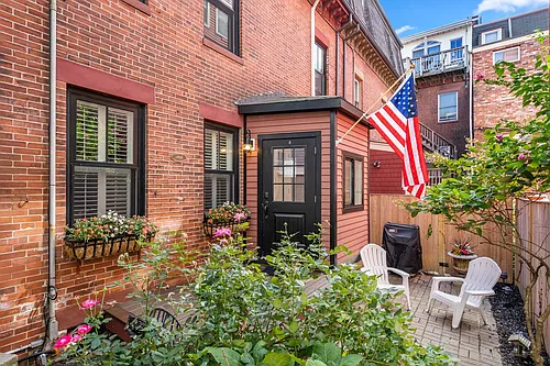 9R Salem St Photo 1