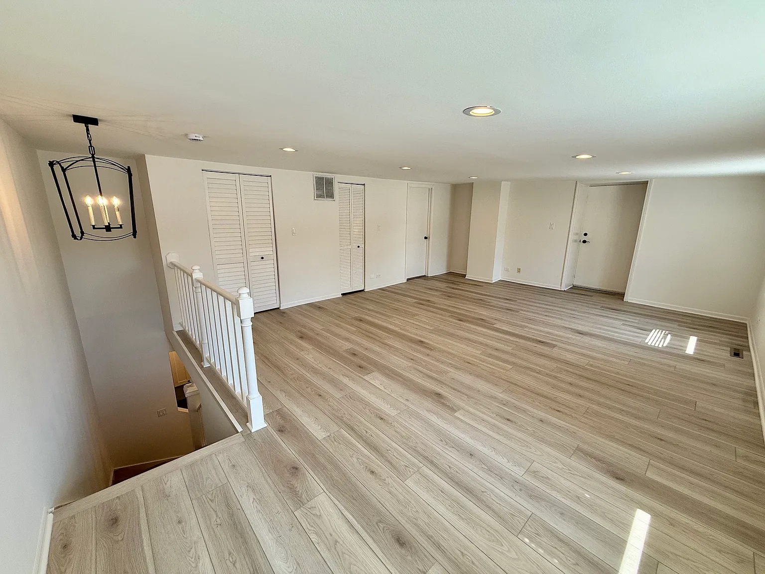 2 bed, 1200 sqft, $4,595 — Photo 4
