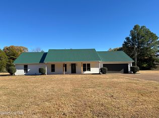 123 Walnut Hill Rd, Bells, TN 38006