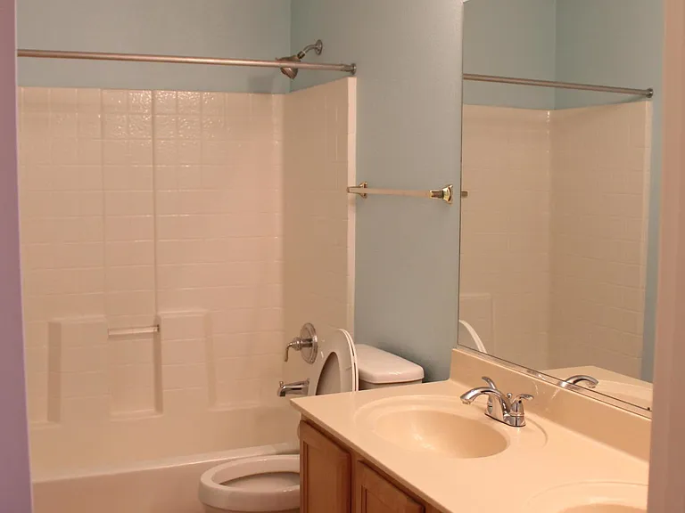 5435 W Buffalo St — Photo 18
