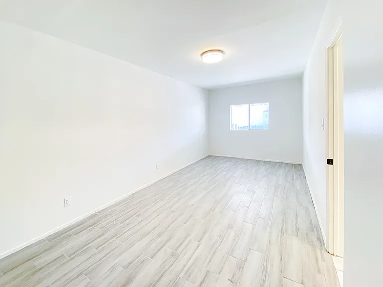 23648 S Main St #23648 — Photo 9