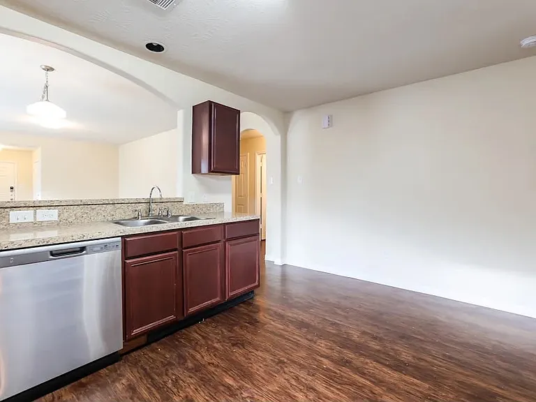 21423 Jamals Way — Photo 10