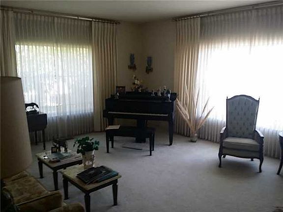 5th image of 2512 Nashville Ave