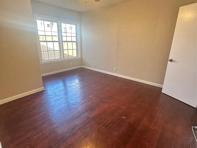 3571 Daphne St — Photo 7