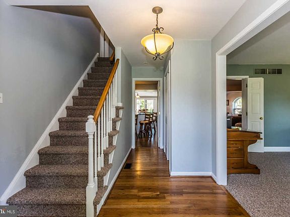 4th image of 103 Heather Hill Dr