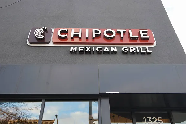 Rented by Norman Raindel, LREB | media 22