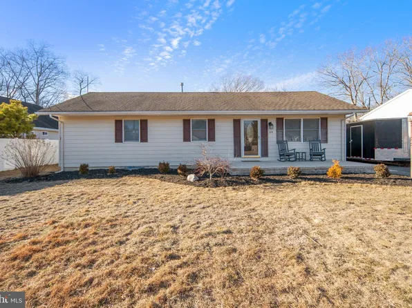 64 Capstan Ave, Manahawkin, NJ 08050