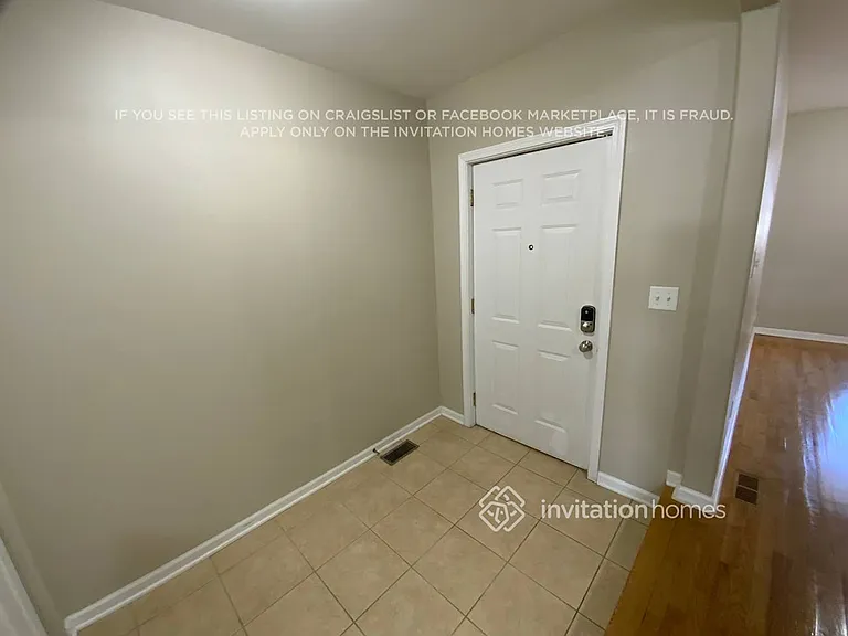 783 E Galena Blvd — Photo 3