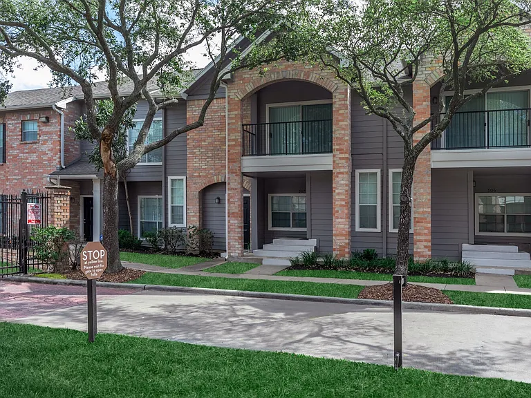 Richmond Towne Homes — Photo 18