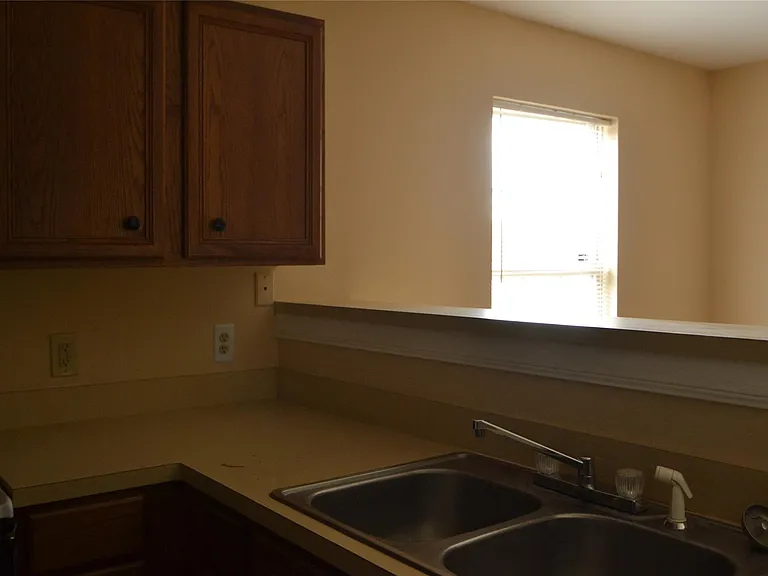 304 Dell Ct #6 — Photo 23